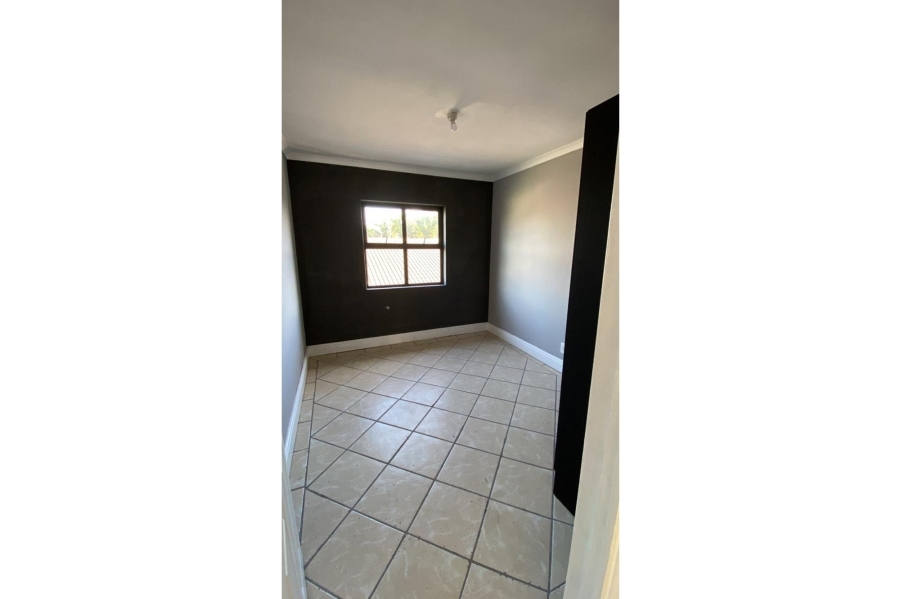 7 Bedroom Property for Sale in Grassy Park Western Cape